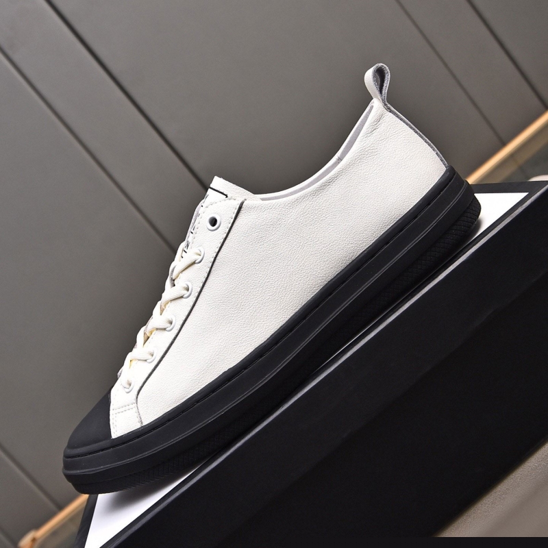 G*u*i casual shoes
